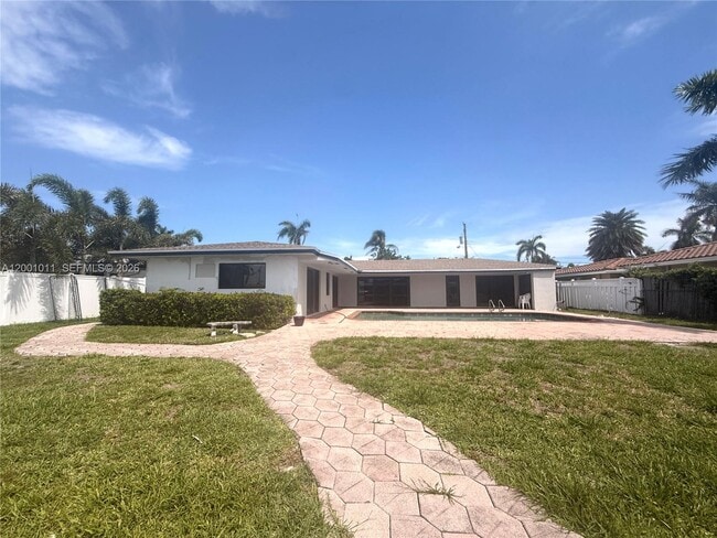 Building Photo - 2730 NE 7th St