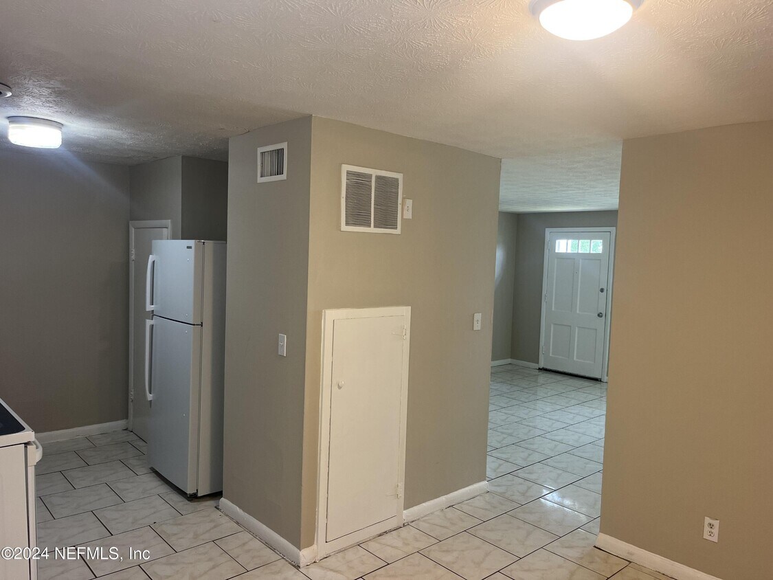 Foto principal - 1760 Mindanao Dr