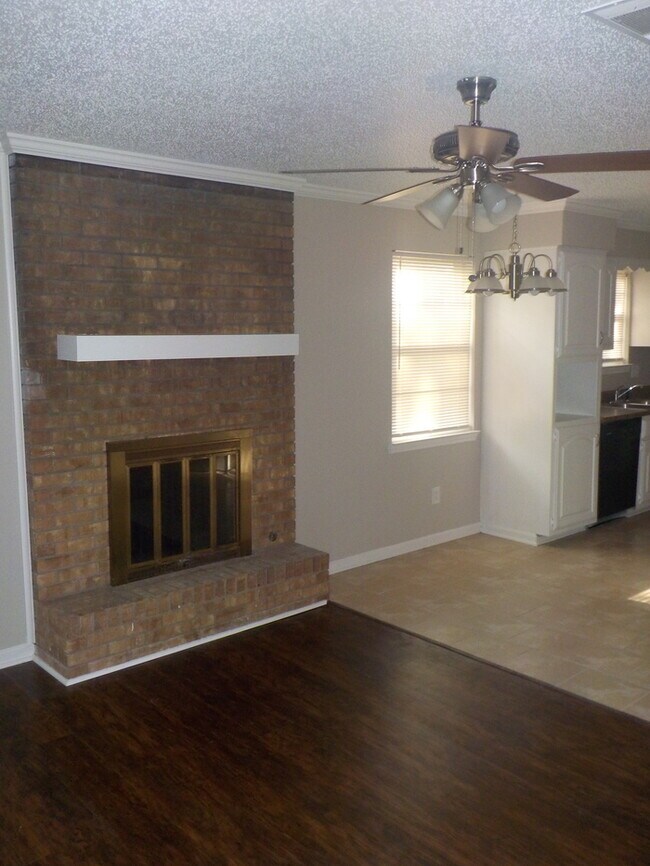 Building Photo - 1813 Lynette Dr. Little Rock, AR 72205
