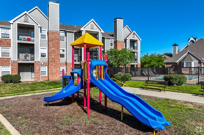 The Reserve at Lenexa - Playground - Villa Estates at Lenexa