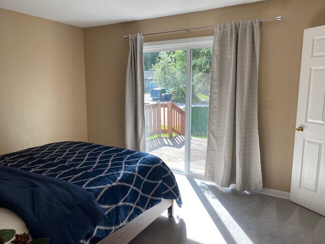 Foto del edificio - 5917 Prosperity Dr
