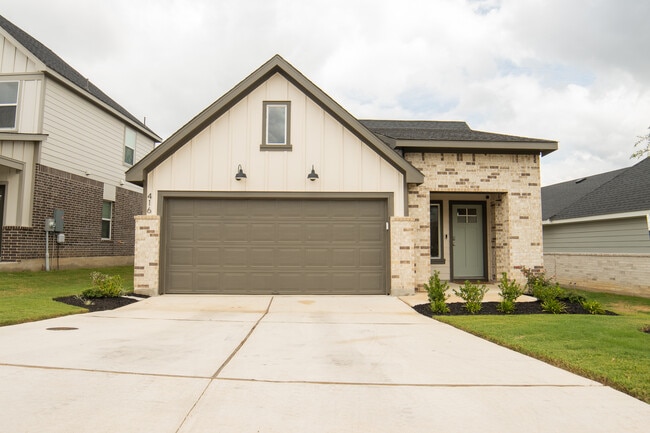 Building Photo - 416 Lone Cedar Rd