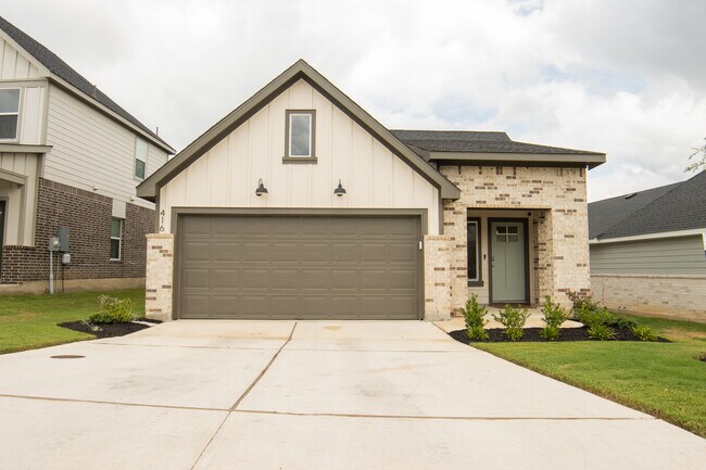 Foto del edificio - 416 Lone Cedar Rd