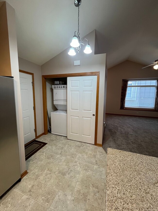 Building Photo - 8528 Flintlock Cir 2bed/2bath Townhome