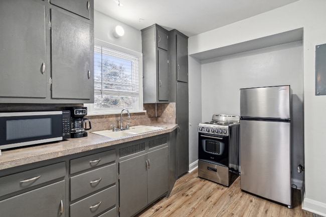 Foto del edificio - 4135 Jackman Rd