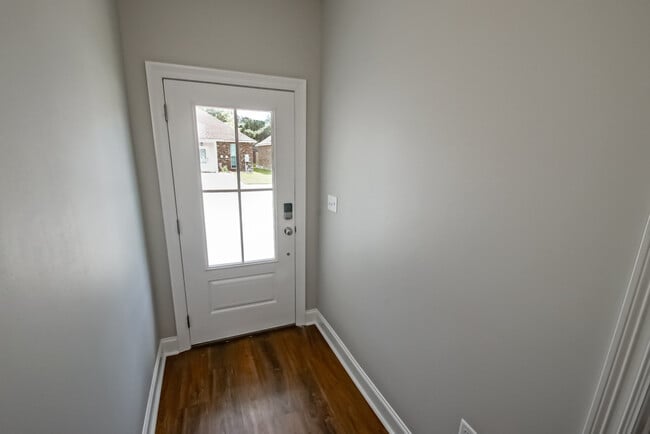 Foto del edificio - 33260 LA-16