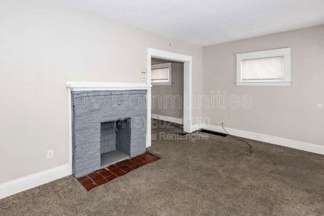 Foto del edificio - 3390 E 135th St