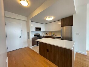 Building Photo - 110 1st St