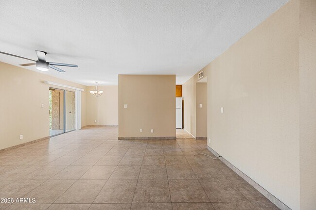 Foto del edificio - 5525 E Thomas Rd