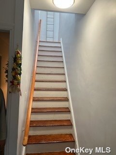 Foto del edificio - 177-51-177105 105th Ave