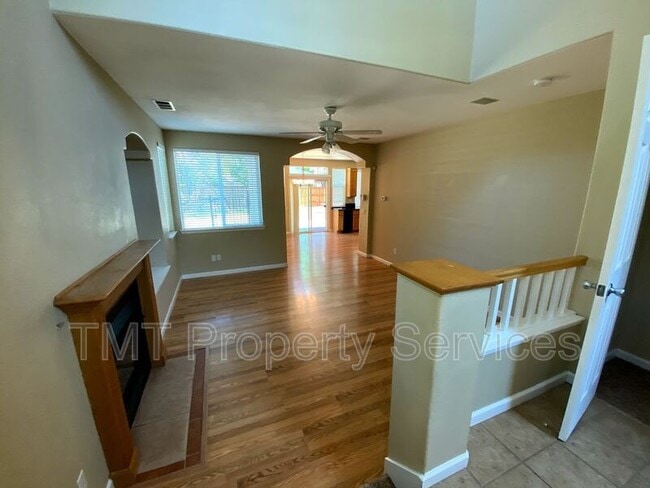 Building Photo - 8823 Ocean Breeze Ct