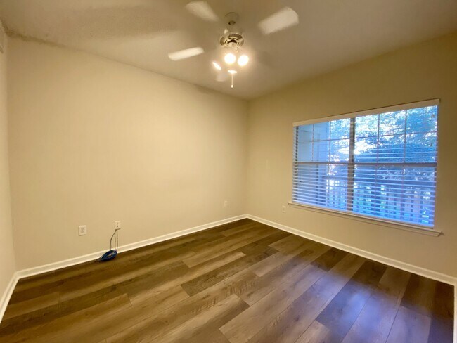 Building Photo - One Bedroom Condo for Rent on Hilton Head ...