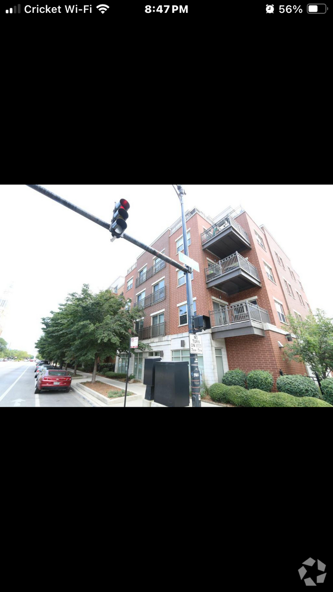 Building Photo - 1155 W Roosevelt Rd