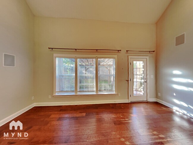 Building Photo - 5113 Pansley Dr