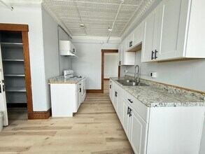 Building Photo - 41-43 Central St