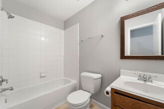 Building Photo - 2530 Fox River Ln