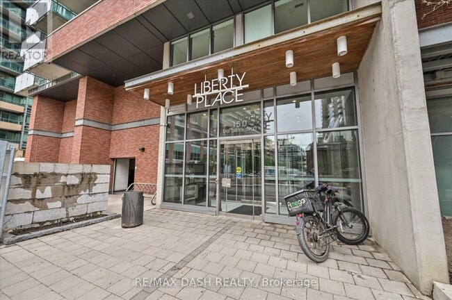 Photo du bâtiment - 150 E Liberty St