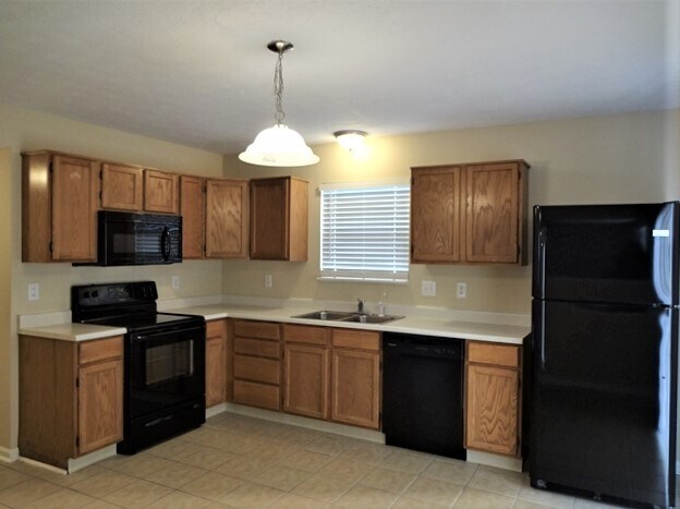 Foto del edificio - 293 Story Rd