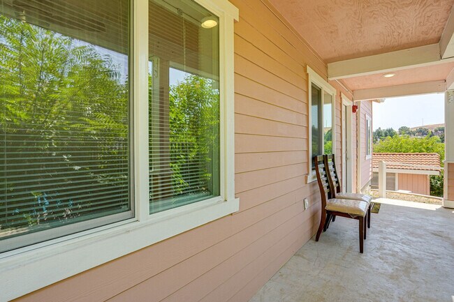 Foto del edificio - 1120 Sunrise Hill