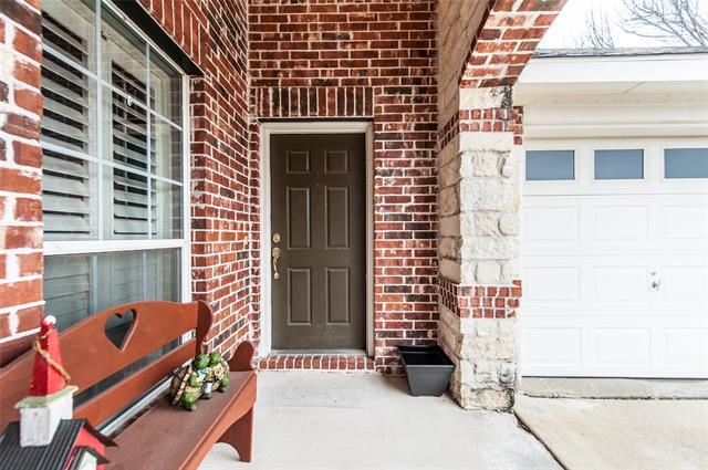Foto del edificio - 8108 Twin Oaks Dr