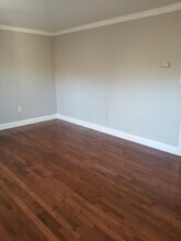 Building Photo - 370 High St