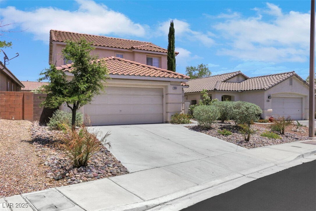 Foto principal - 3244 Little Stream St