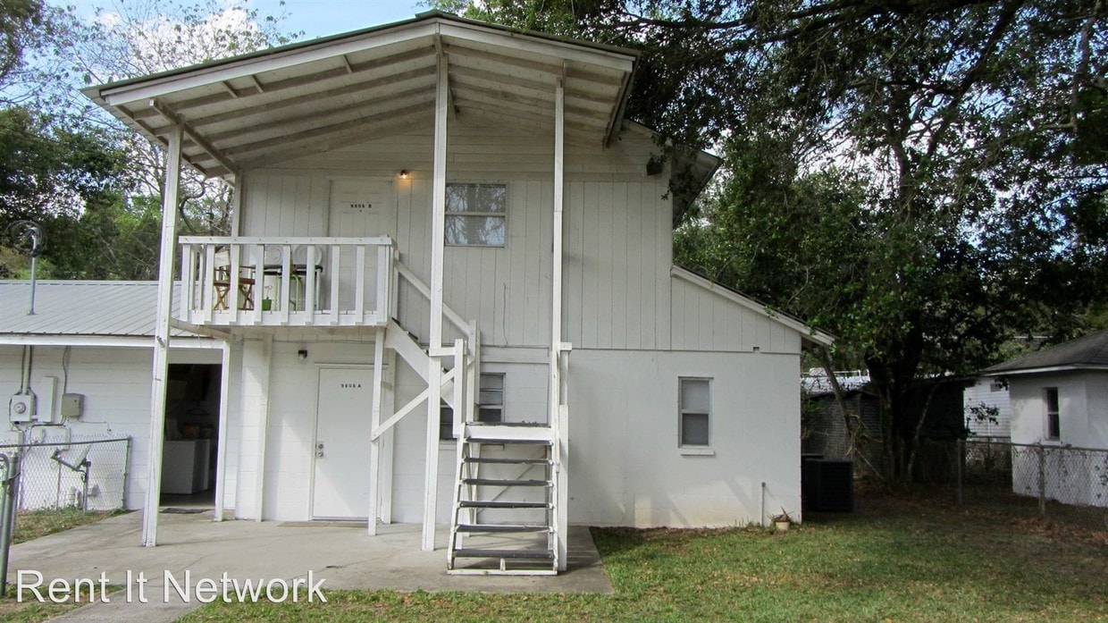 9806 James St, Thonotosassa, FL 33592 Condo for Rent in Thonotosassa