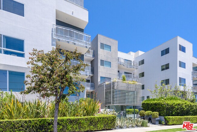Building - 1700 Sawtelle Blvd