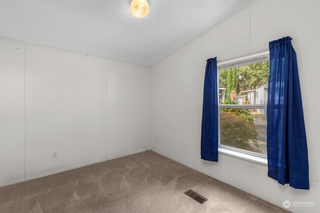 Foto del edificio - 9080 Steele Creek Loop NE