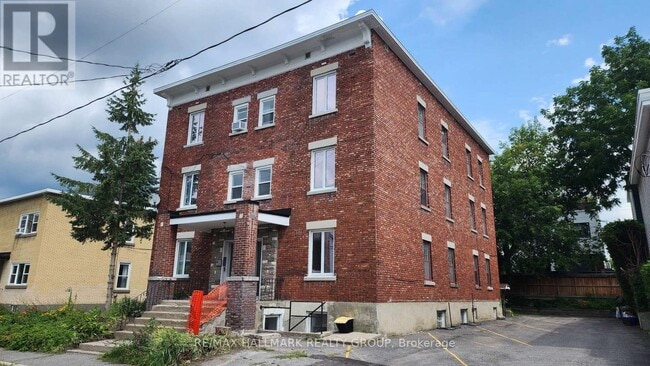 Building Photo - 125 Glenora St