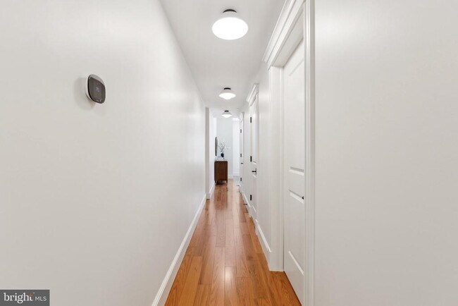 Foto del edificio - 1641 R St NW