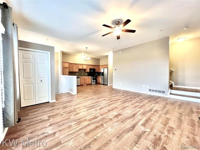 Building Photo - 39835 Rockcrest Cir
