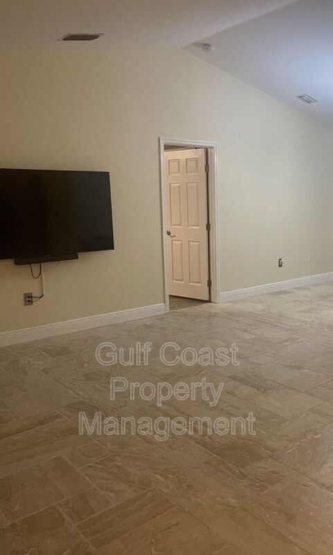 Building Photo - 26194 Mindanao Ln