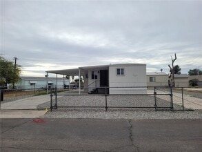 Building Photo - 620 Silver Ln