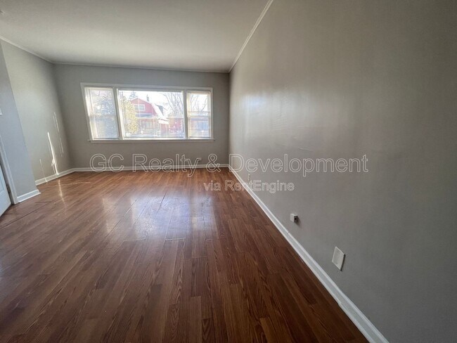 Foto del edificio - 8336 S Kingston Ave