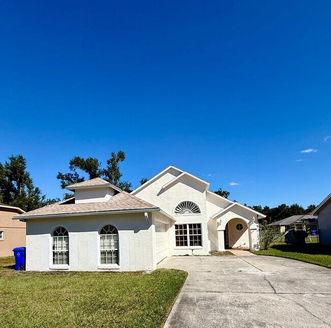 Building Photo - ?North Lakeland Gem – Private Single-Famil...