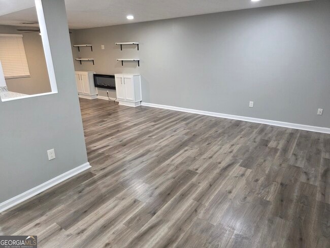 Foto del edificio - 5349 Tracey Dr