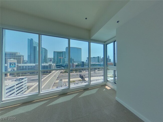 Foto del edificio - 4525 Dean Martin Dr