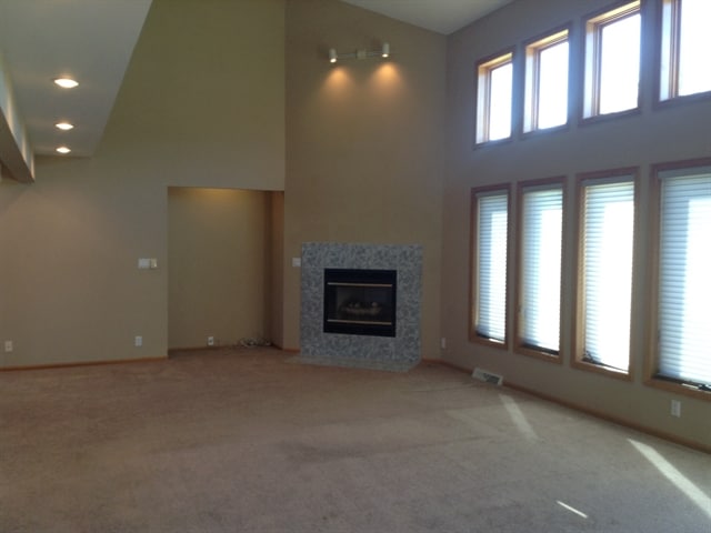 Building Photo - 3331 E Normandy Dr
