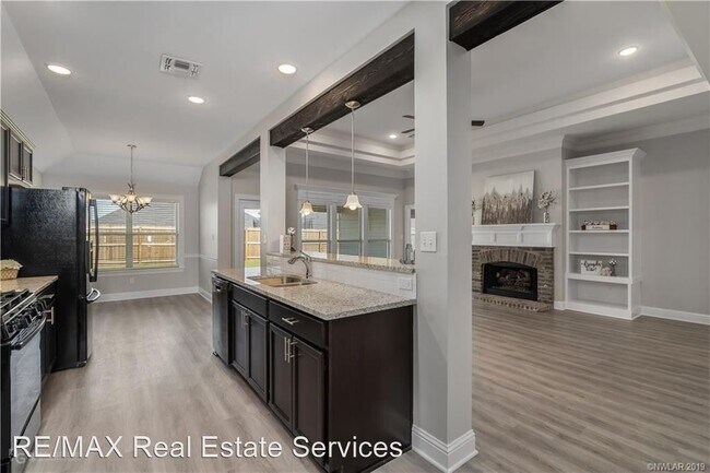 Building Photo - 3 br, 2 bath House - 244 Sedgewick