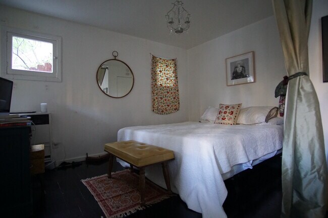 Bedroom - 8127 Gould Ave