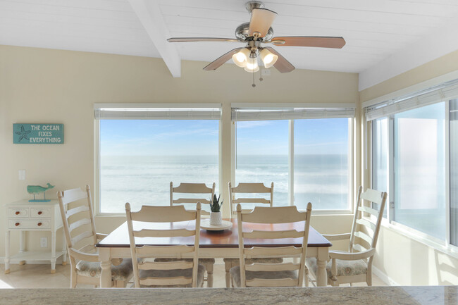 Building Photo - 1620 Seacoast Dr
