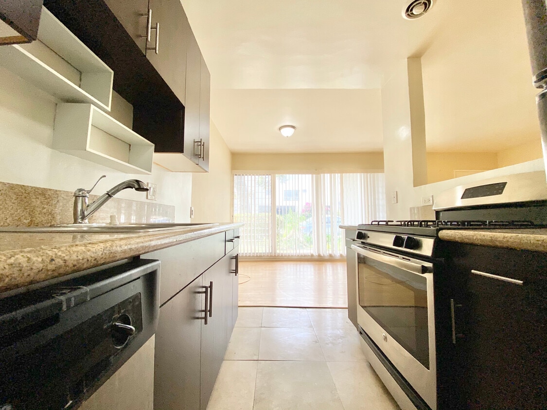 Primary Photo - 1326 N Flores St West Hollywood, CA 90069