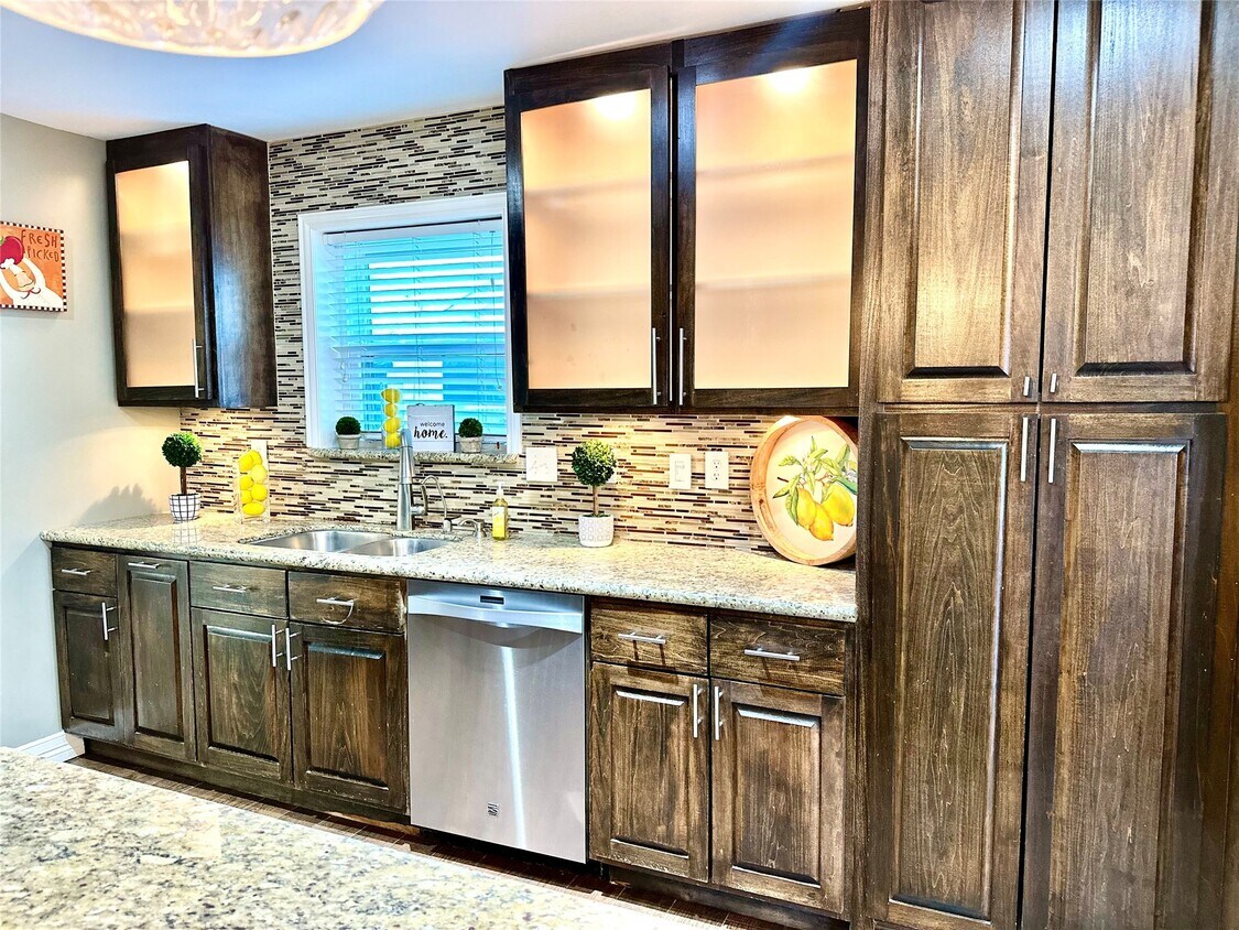 Foto principal - 2750 Manila Ln