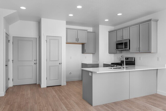 Building Photo - 1627 E 6820 N