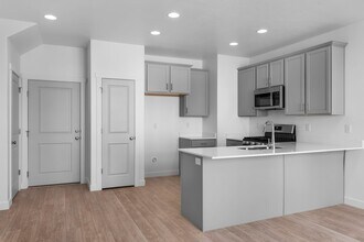 Building Photo - 1595 E 6755 N