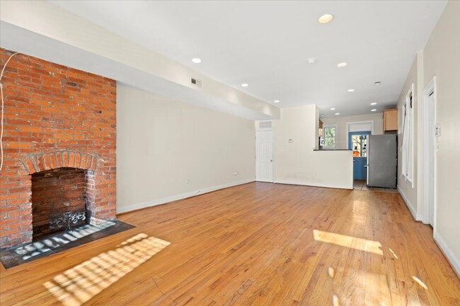 Foto del edificio - 1254 Florida Ave NE