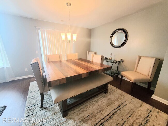 Foto del edificio - 4 br, 2 bath House - 623 Hogan Dr.