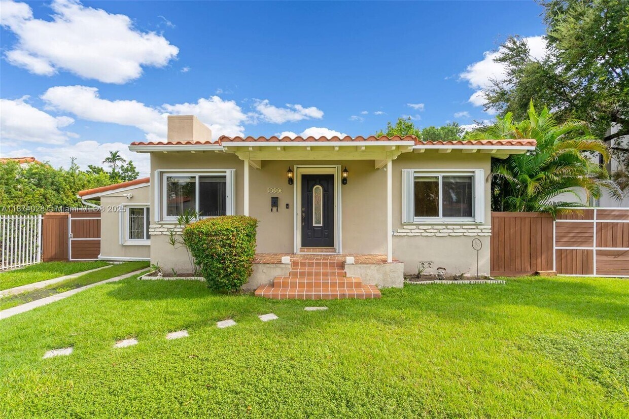 Primary Photo - 4417 SW 14th St