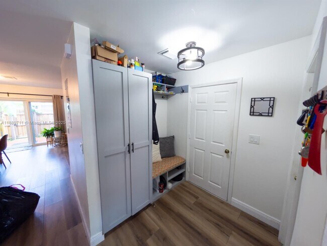 Foto del edificio - 15369 SW 36th Terrace
